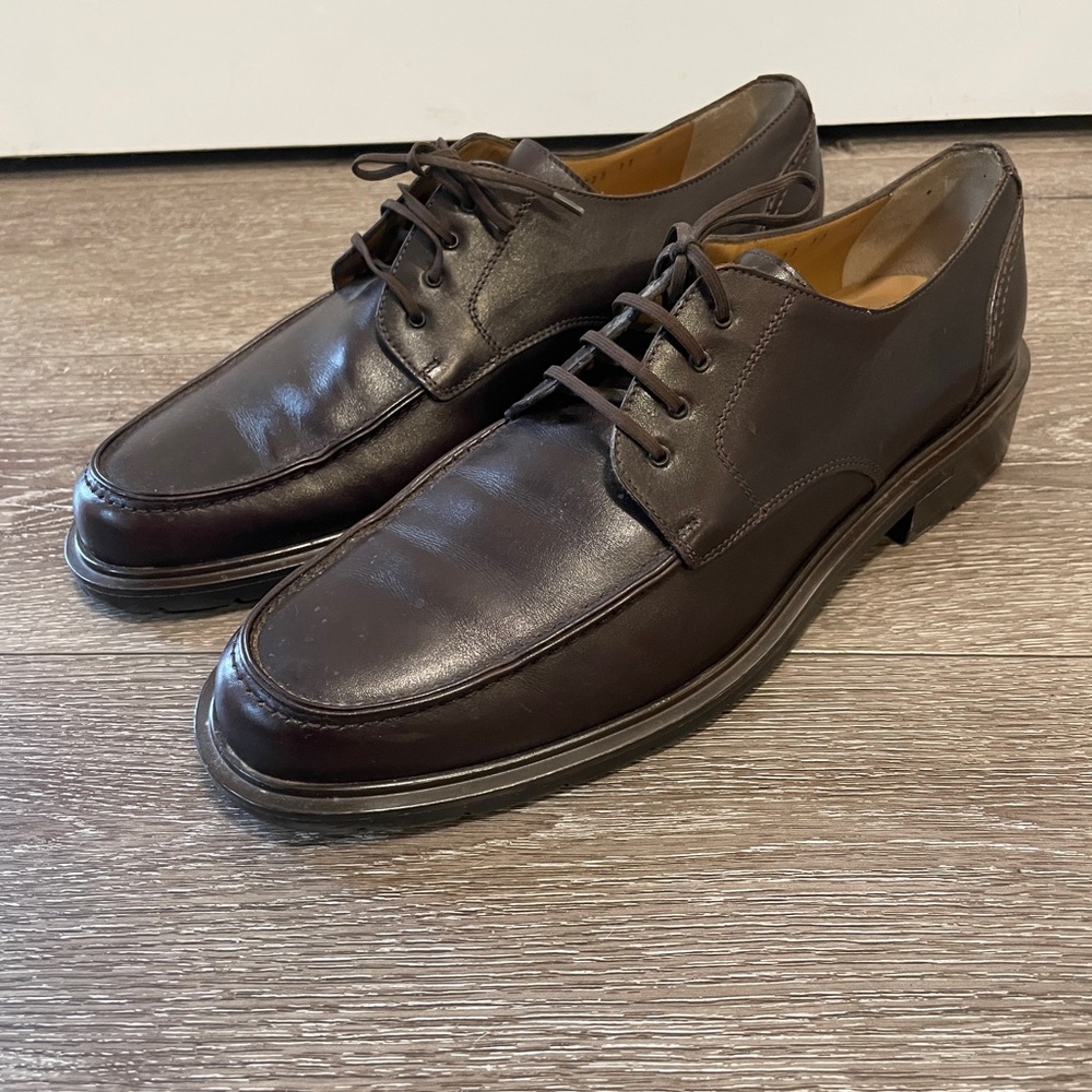 Salvatore Ferragamo Brown Leather Oxfords with Moc-Toe Design